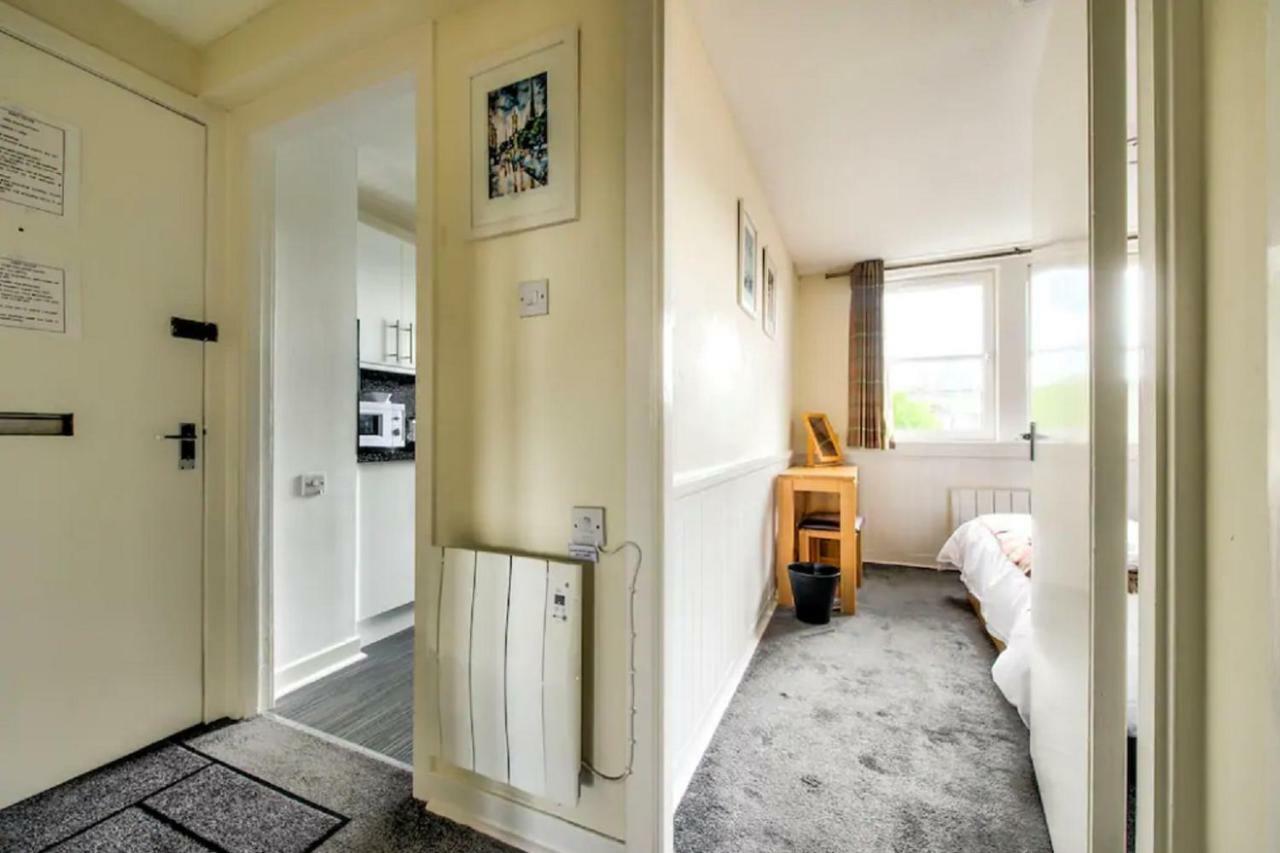 Charming 1 Bed Apartment With Castle View EDI Eksteriør bilde